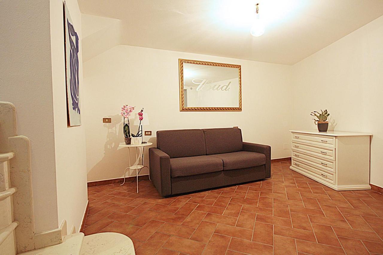 La Villa Degli Ulivi سويانو ديل لاغو المظهر الخارجي الصورة